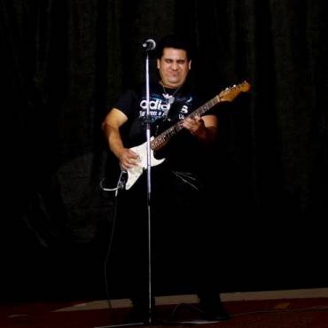 Carlos Caceres